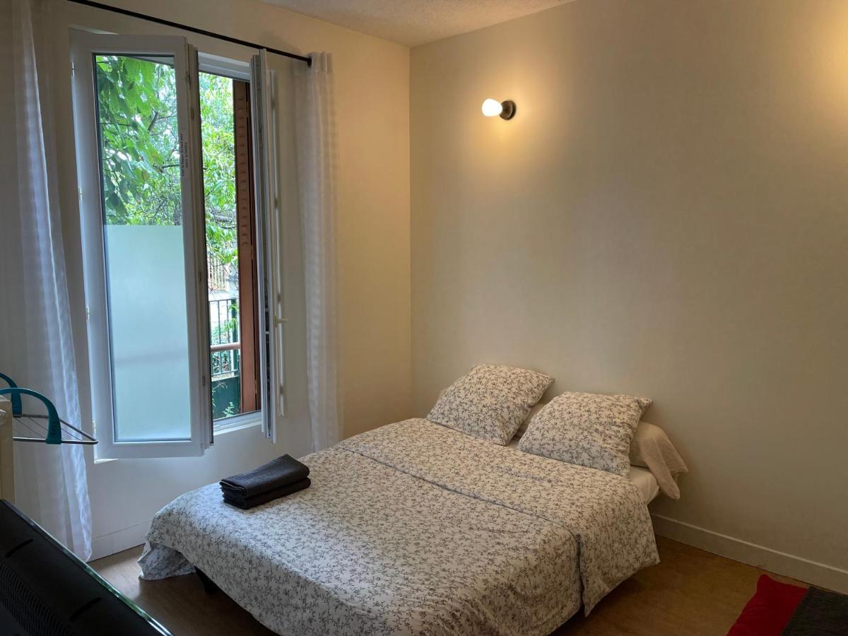 Chambre Dans Une Maison Partagee เนอยี-ซูร์-มาร์น ภายนอก รูปภาพ