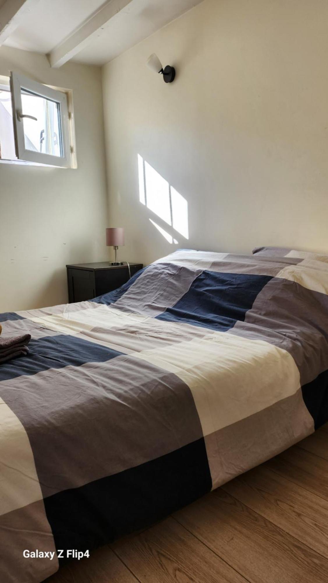 Chambre Dans Une Maison Partagee เนอยี-ซูร์-มาร์น ภายนอก รูปภาพ